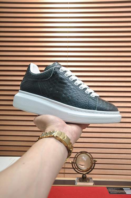 Picture of Alexander McQueen Shoes _SKUAlexanderMcQueensz35-44h080554